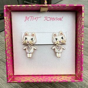 NIB! Betsey Johnson Gold-Tone White
Enamel Cat Earring Jackets